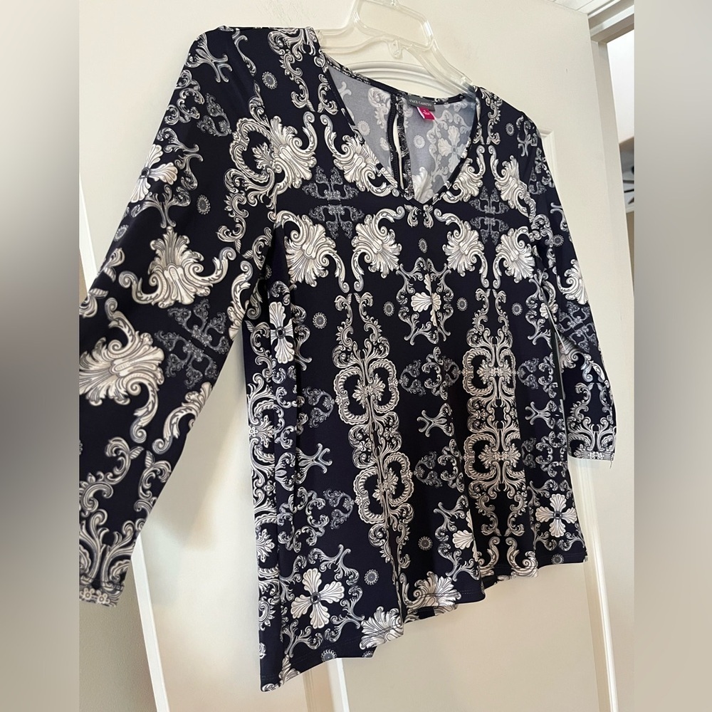Vince Camuto Patterned Soft Navy 3/4 Length Blouse Women’s Size Small - Picture 5 of 15